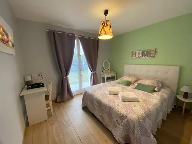 Chambre D'Hotes La Maximinoise A 5Mn De Chantilly Et A Proximite De Senlis, Parc Asterix, Pierrefonds, Compiegne, Aeroport Roissy Charles De Gaulle Saint-Leu-d'Esserent 0*,  France