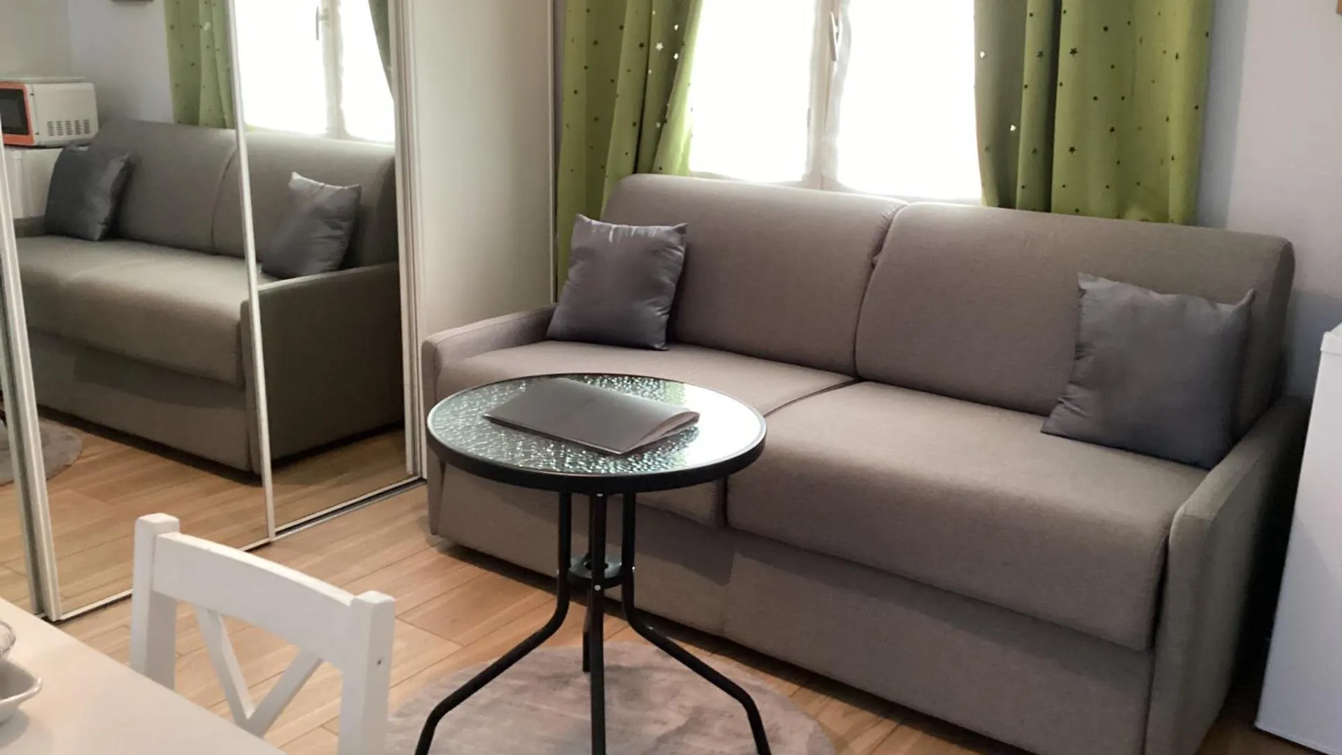 Bed & Breakfast Chambre D'Hotes La Maximinoise A 5Mn De Chantilly Et A Proximite De Senlis, Parc Asterix, Pierrefonds, Compiegne, Aeroport Roissy Charles De Gaulle Saint-Leu-d'Esserent France